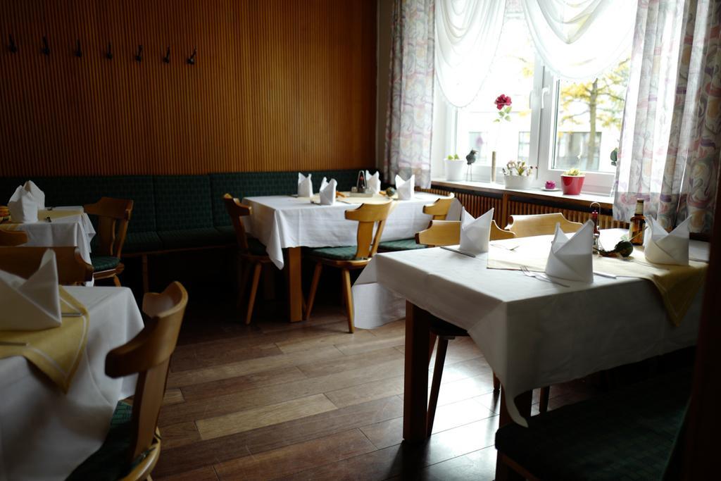 Hotel Stern Gersthofen Bagian luar foto